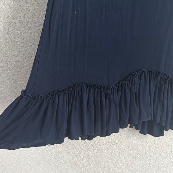 Love Navy Ruffle Hem Tank Top - Picture 3 of 3